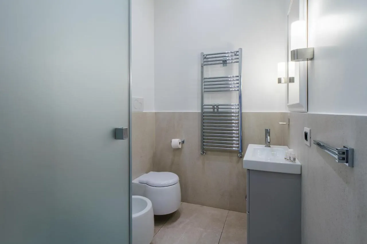 La Dolce Vita Farini Rome Apartment